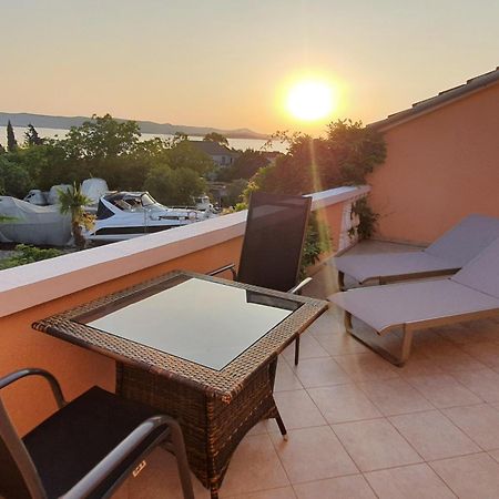 Apartments Durdica Bobic Biograd Na Moru Exteriör bild