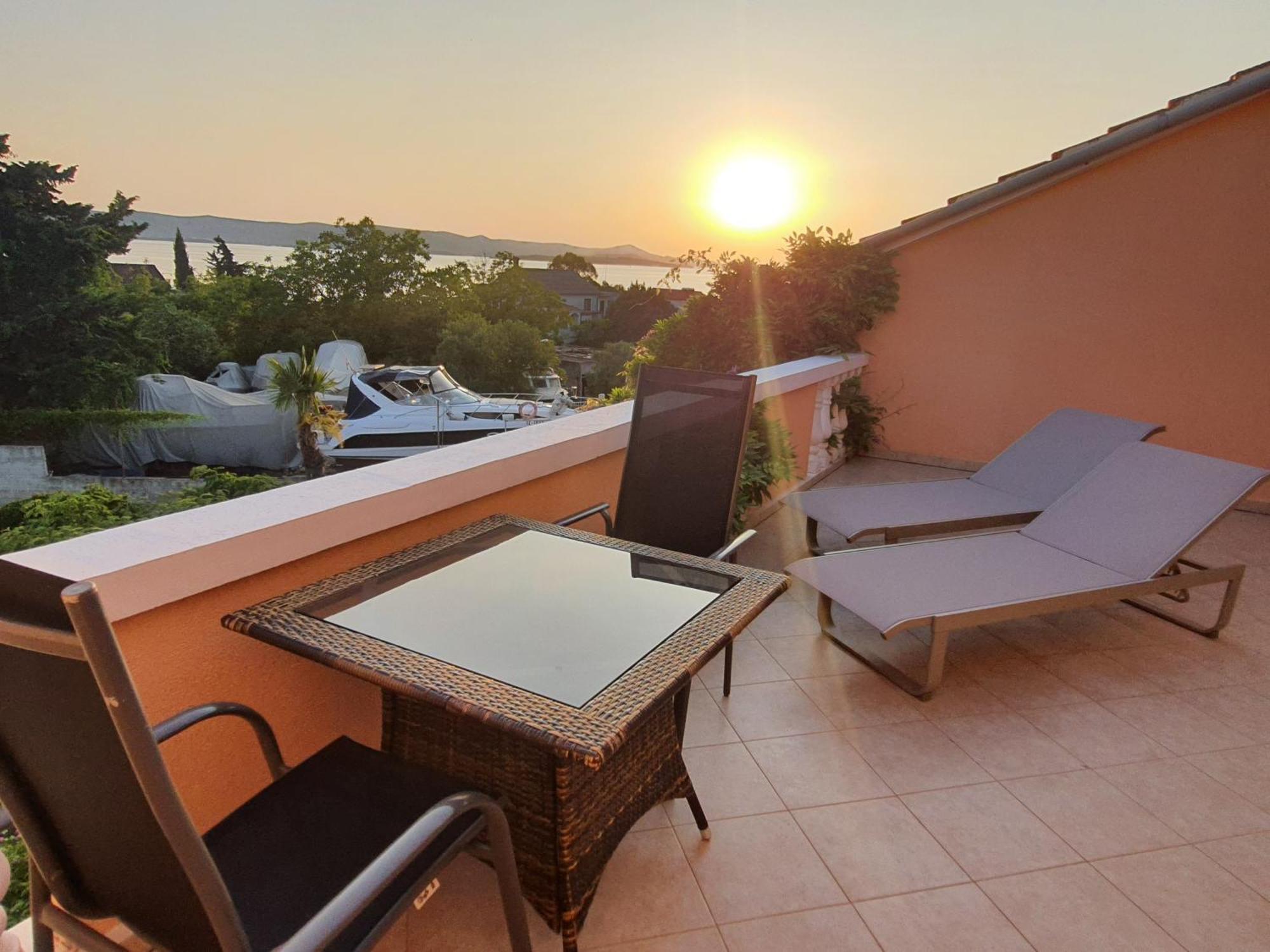 Apartments Durdica Bobic Biograd Na Moru Exteriör bild